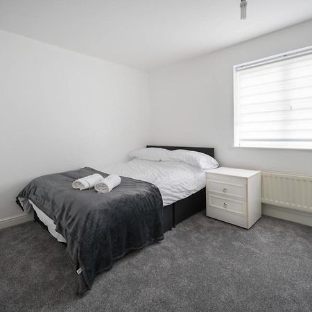 House-Sleeps7-Parking-Garden-Sportschannels Maidstone Esterno foto