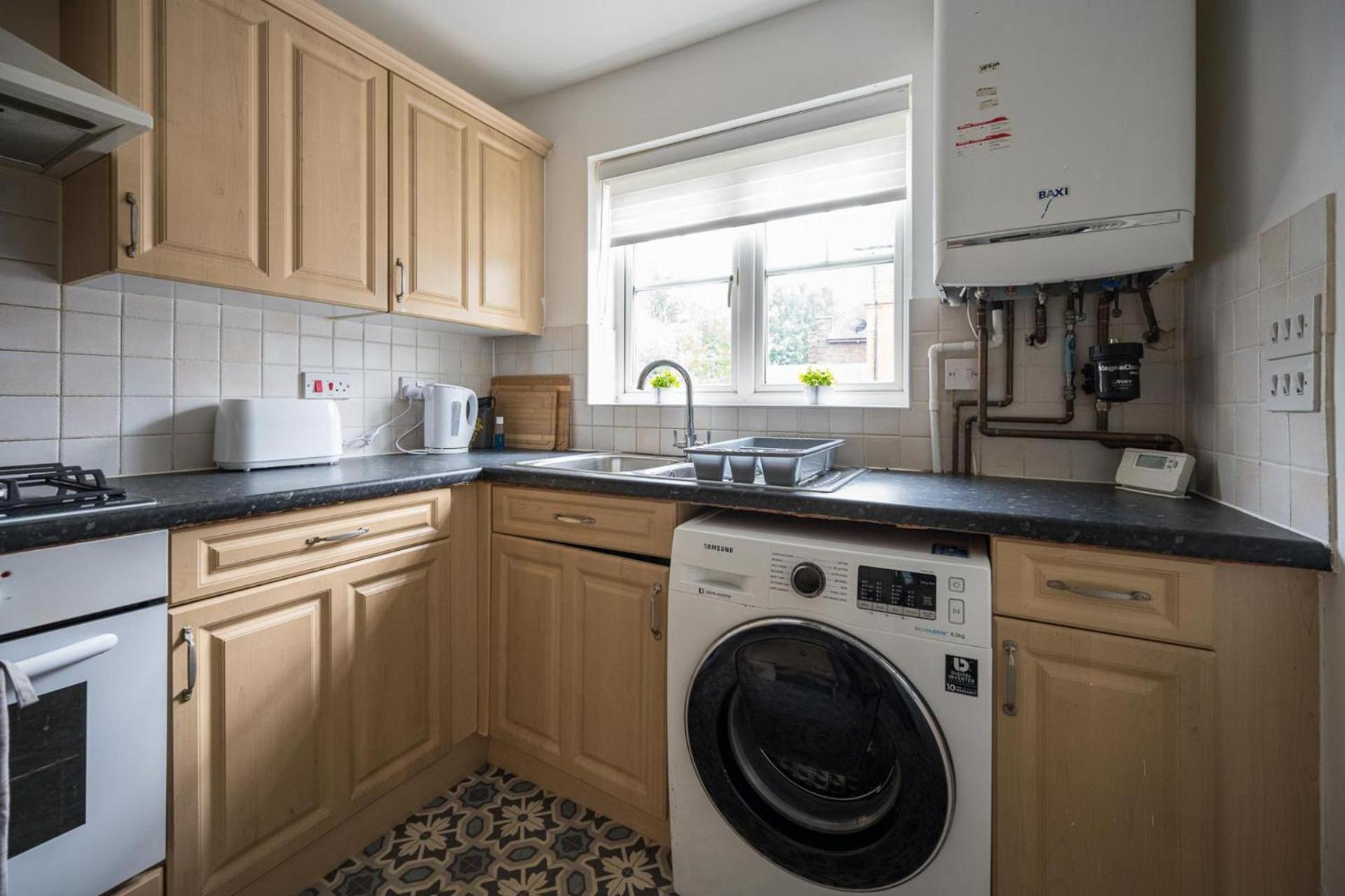 House-Sleeps7-Parking-Garden-Sportschannels Maidstone Esterno foto